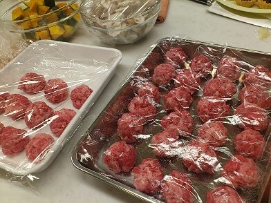 イベントの試食用に30人分の牛こま切れ肉のステーキを準備したところ