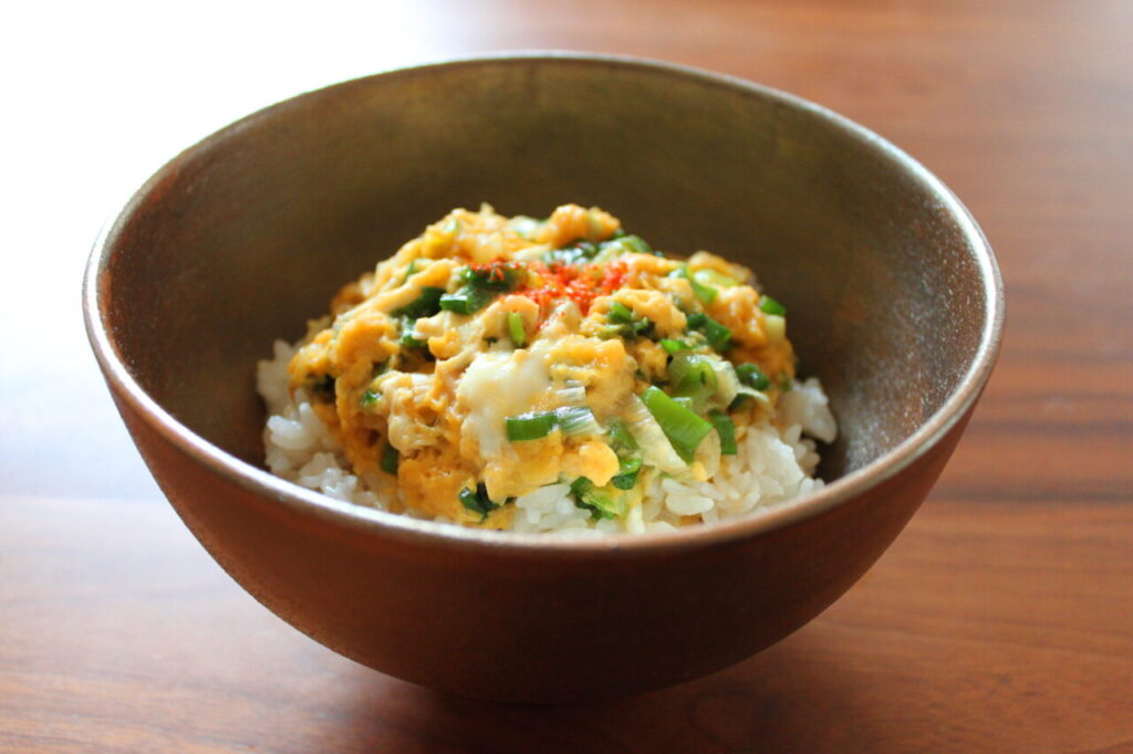 おでんの残りで作るねぎたま丼