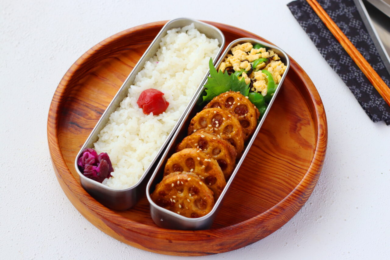 2品弁当
kameyo
かめ代弁当
れんこんの肉詰め
ピーマンの卵そぼろ