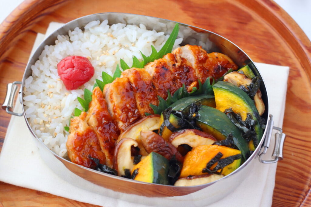 2品弁当
kameyo
かめ代弁当
トンテキ
かぼちゃの海苔バター