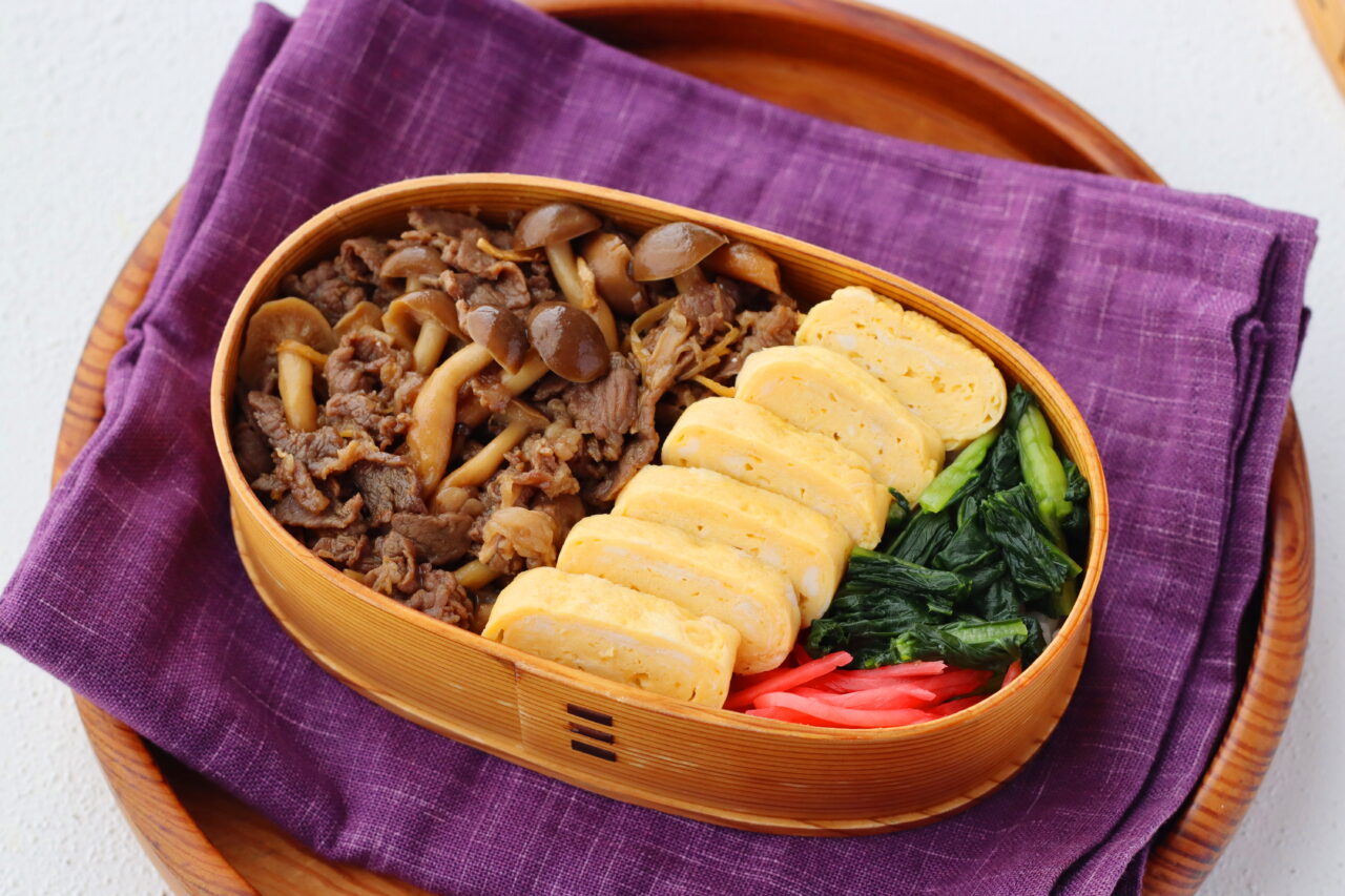 2品弁当
kameyo
かめ代弁当
牛きのこのしぐれ
卵焼き