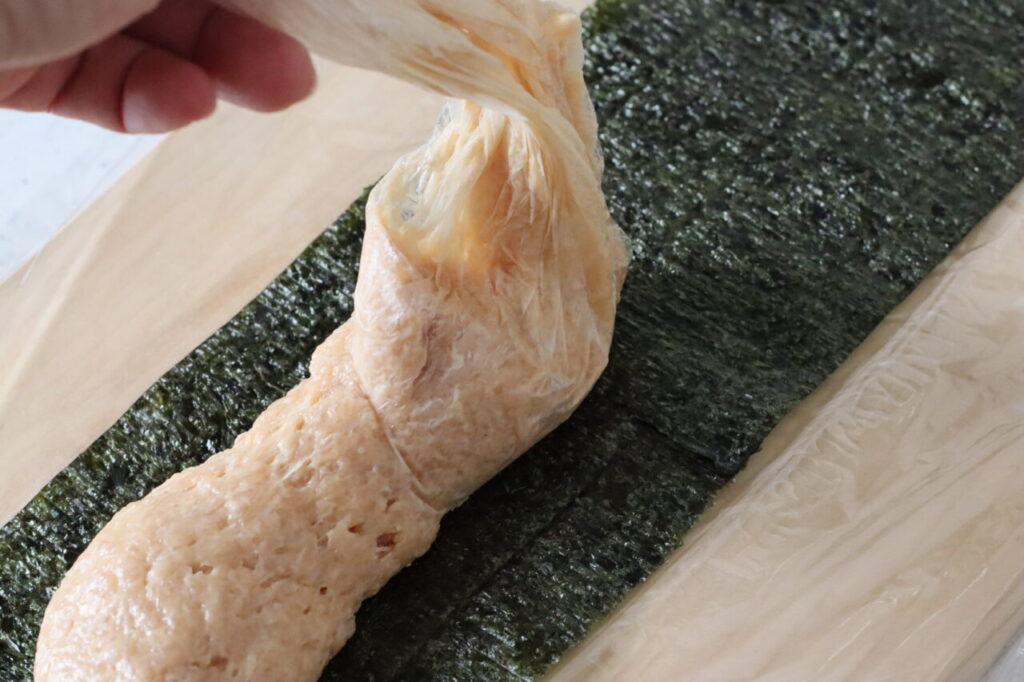 2品弁当
kameyo
かめ代弁当
鶏ひき肉の海苔巻き
にんじんのごま塩昆布和え