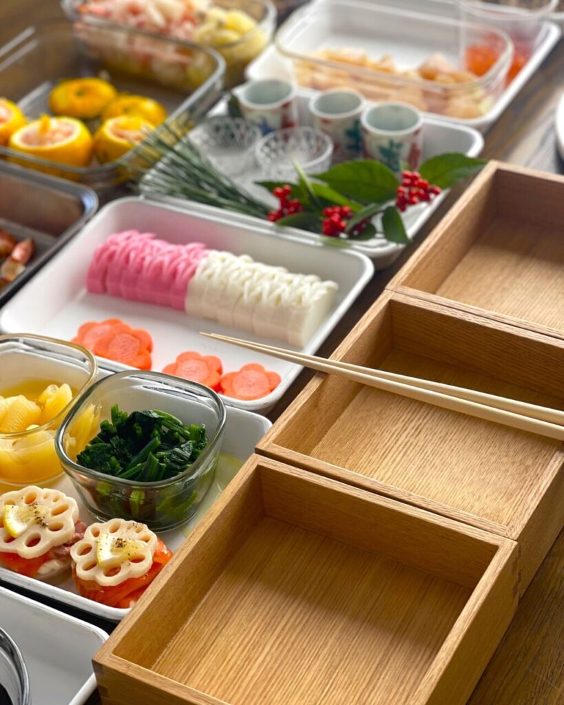 ひとりおせちの画像です。
料理家のかめ代が,毎年娘と作っています。