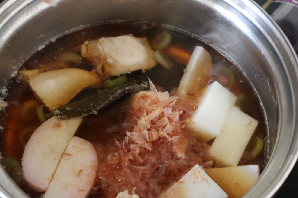 2品弁当
かめ代
スープジャーうどん