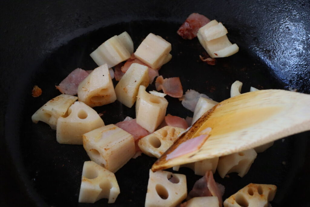 2品弁当連載
かめ代。
れんこんのおかず