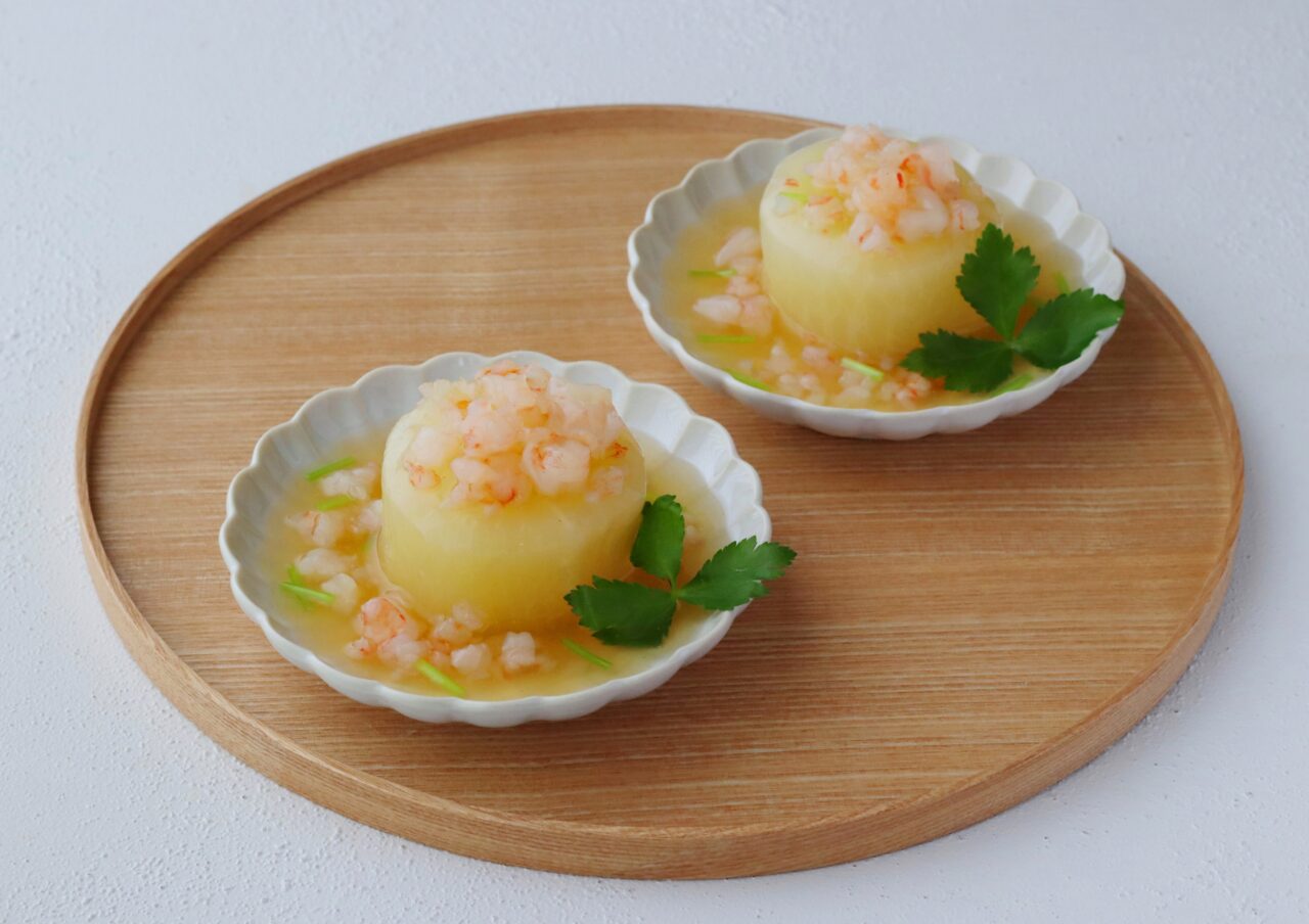 定番料理　
大根のえびあんがけ
