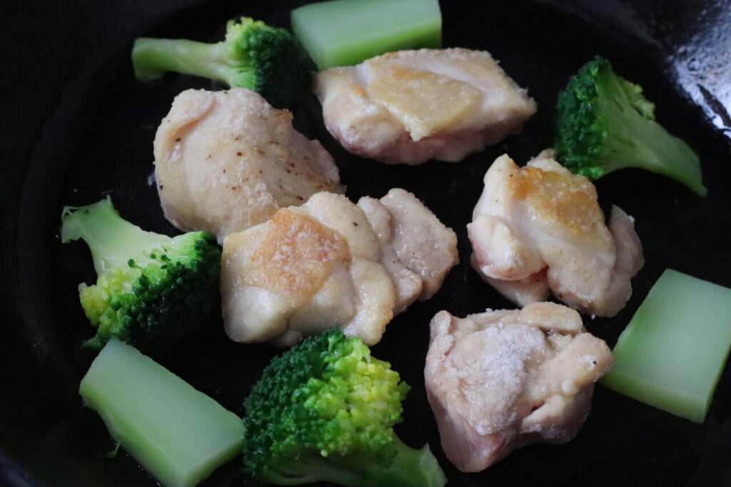 かめ代
2品弁当