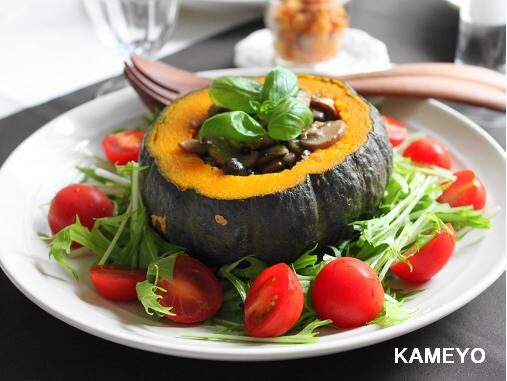 きのこのマリネのパンプキンカップ