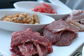 お肉