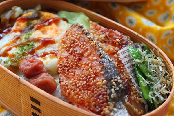 塩鮭のごま焼き